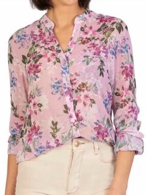 Kut from the Kloth Jasmine
Chiffon Button-Up Shirt in Light
Pink. NWT!!!!!